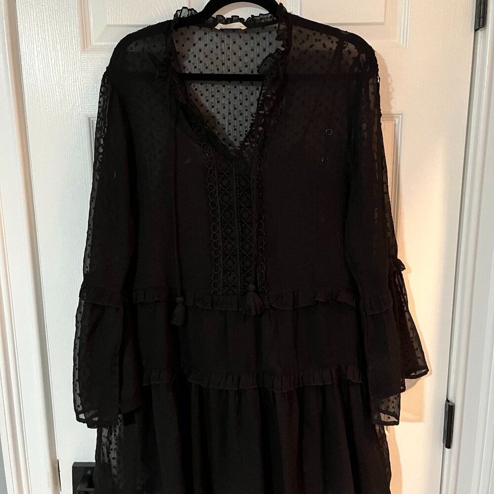 Black lace flowy dress